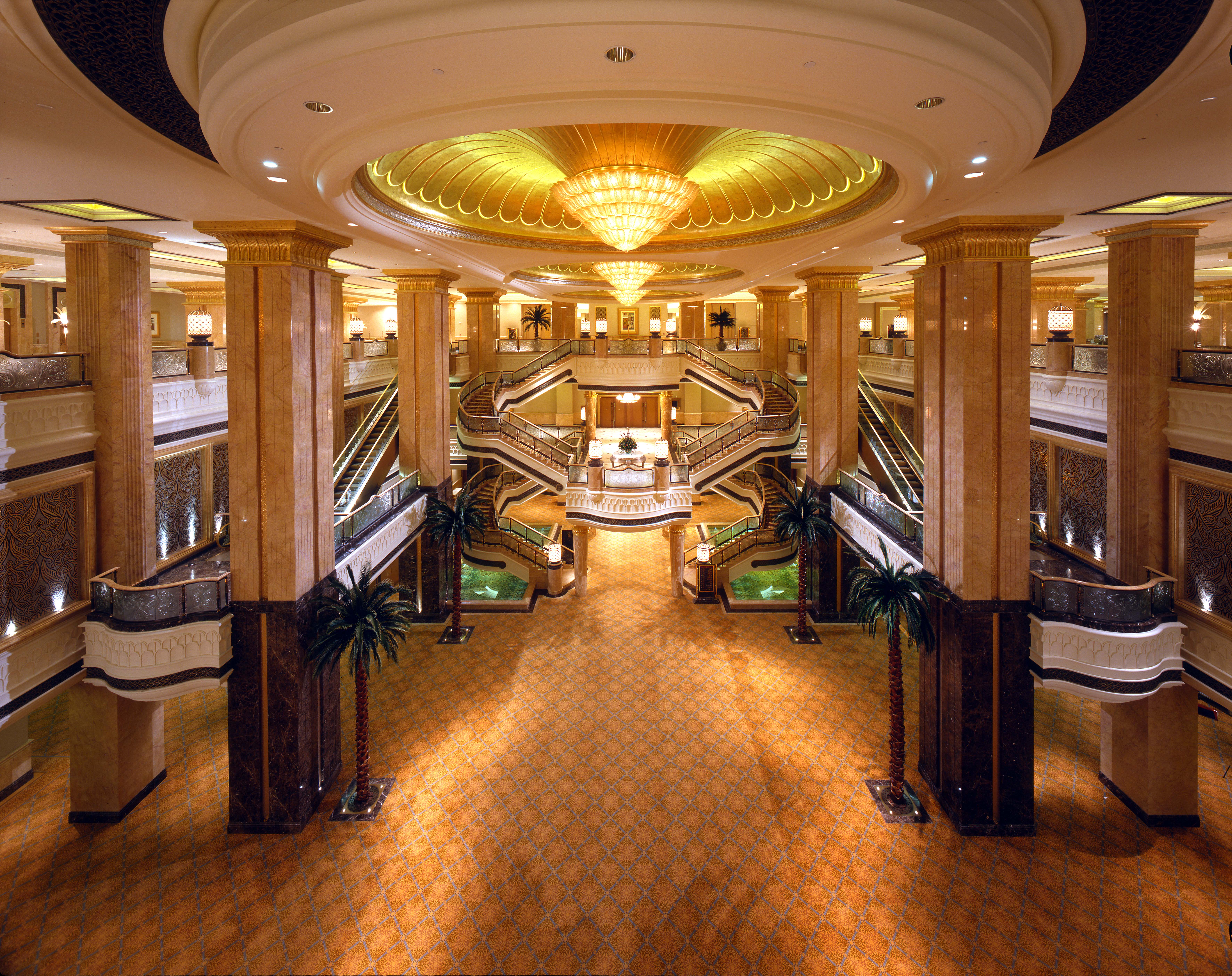 بالصور: زفاف الأحلام الإمارات 2013 Ballroom Foyer.jpg